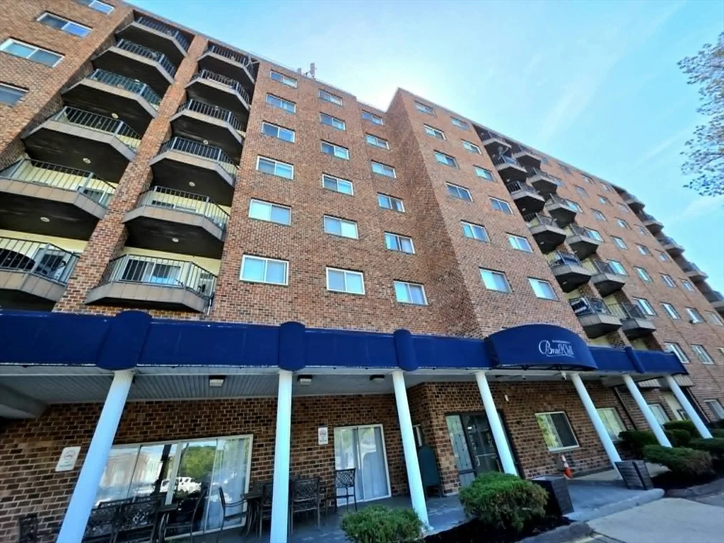 2 bed, 2 bath apartment for rent at 230 Willard St Unit 407, Quincy — photo 2 of 32