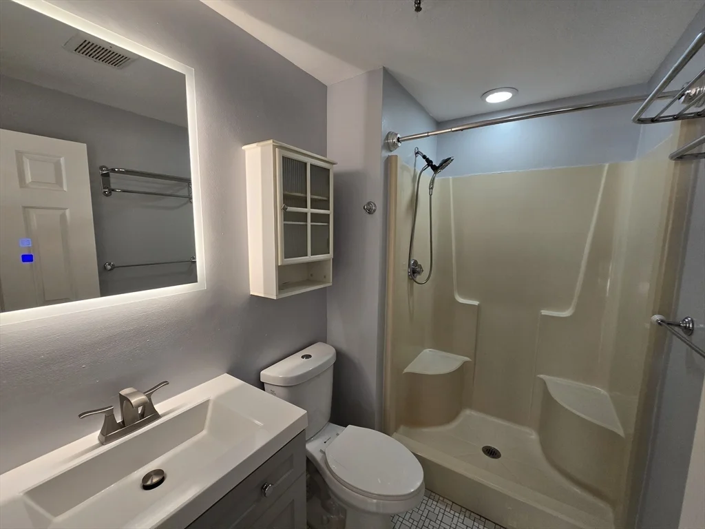 2 bed, 2 bath apartment for rent at 230 Willard St Unit 502, Quincy — photo 22 of 35