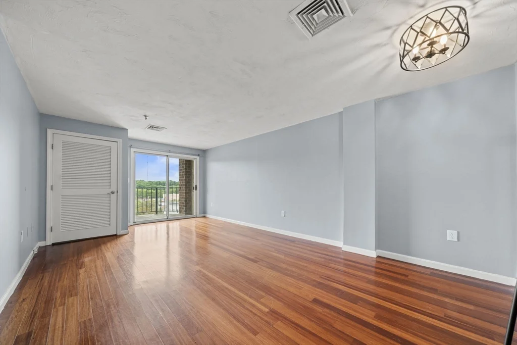 2 bed, 2 bath apartment for rent at 230 Willard St Unit 602, Quincy — photo 5 of 23