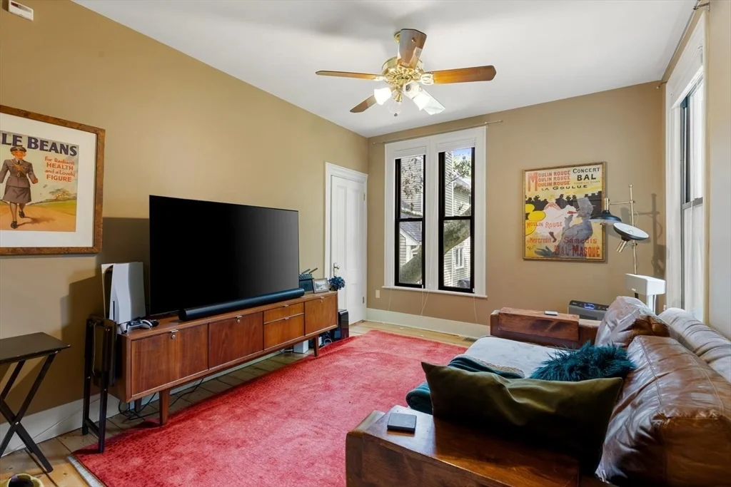 3 bed, 2 bath apartment for rent at 230 Winchester St, Newton Highlands — photo 7 of 15