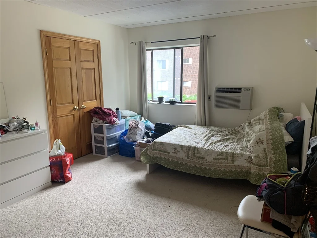 2 bed, 2 bath apartment for rent at 2300 Commonwealth Ave Unit 2-1, Auburndale — photo 2 of 10
