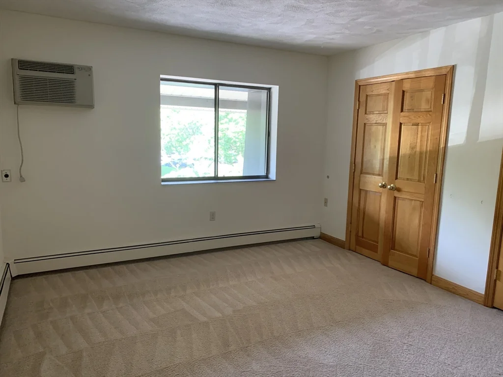 2 bed, 2 bath apartment for rent at 2300 Commonwealth Ave Unit 2-1, Auburndale — photo 3 of 10