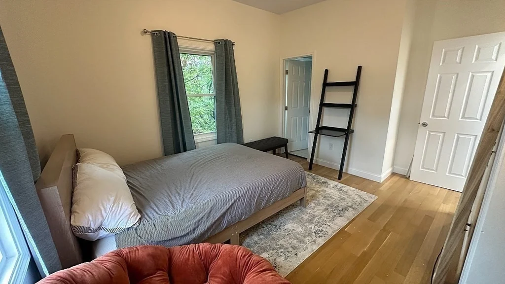 2 bed, 2 bath apartment for rent at 231 1/2 Broadway Unit 2, The Port — photo 11 of 19
