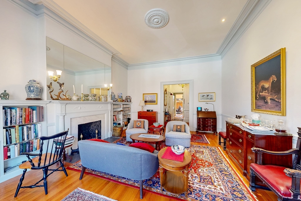 1 bed, 1 bath apartment for rent at 231 Beacon St Unit 2, Back Bay — photo 2 of 7