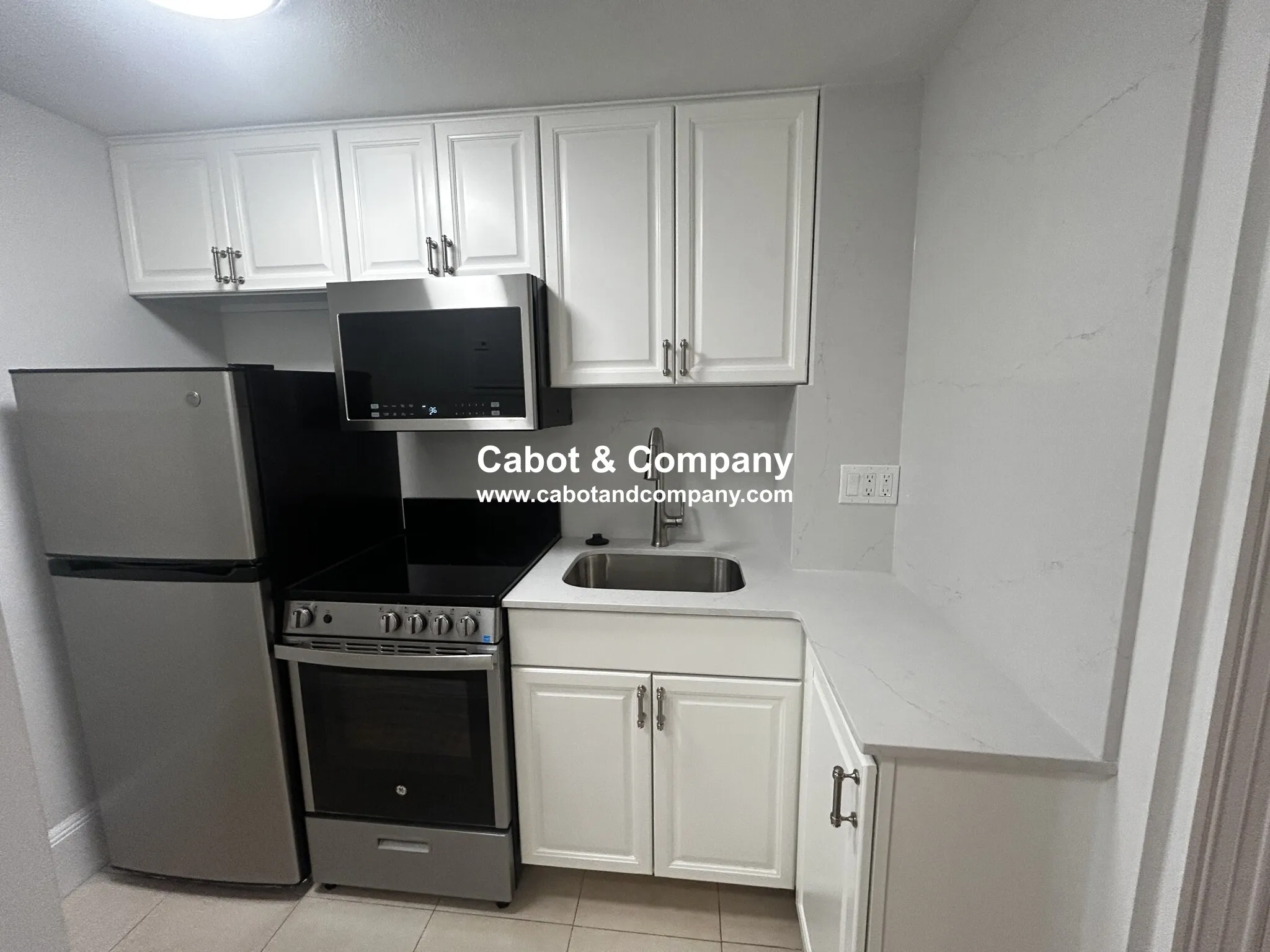 Studio bed, 1 bath apartment for rent at 231 Beacon St Unit B2, Back Bay — photo 4 of 6