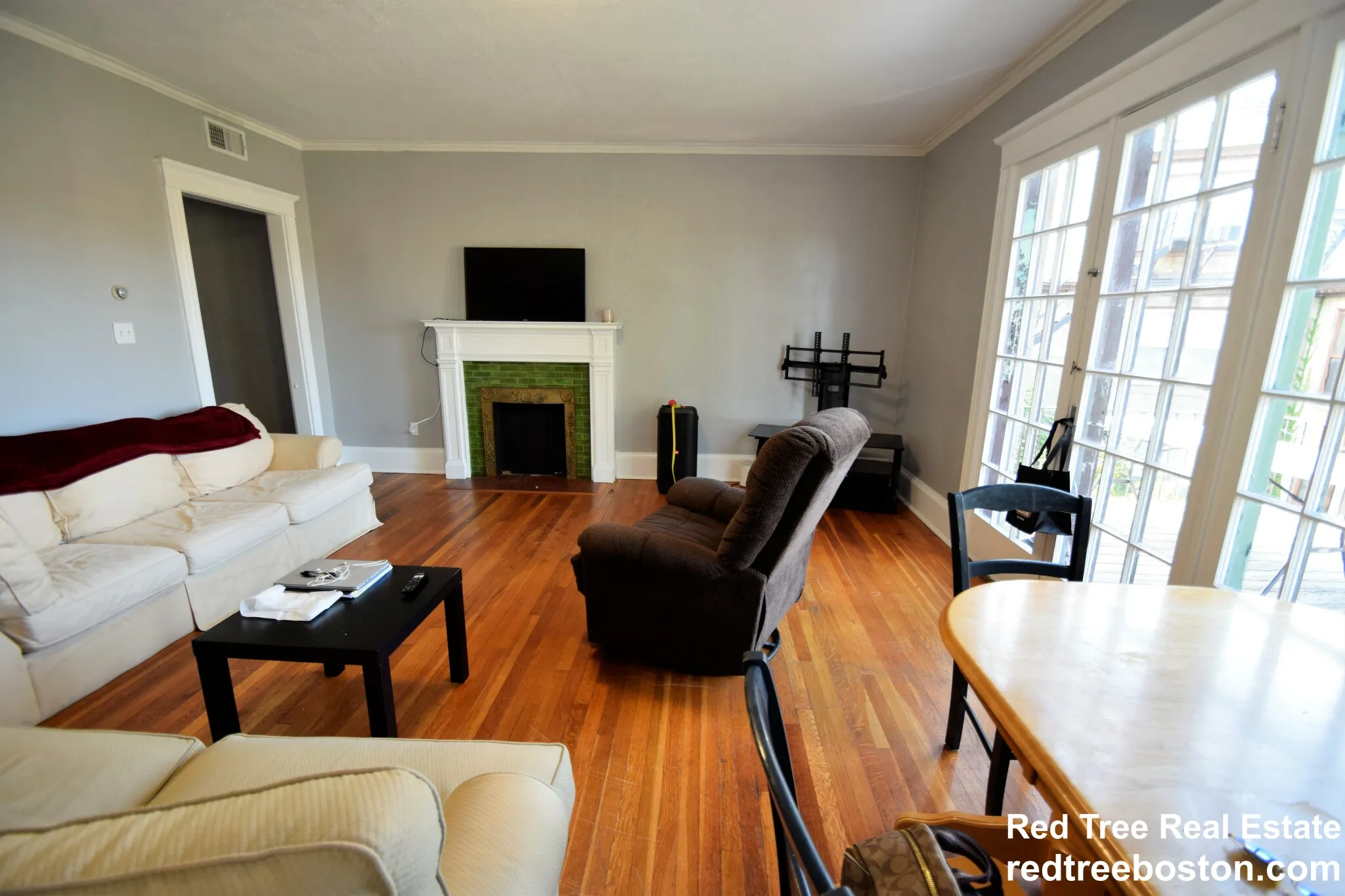4 bed, 2 bath apartment for rent at 231 Chestnut Hill Ave Unit 2, Brighton — photo 3 of 14