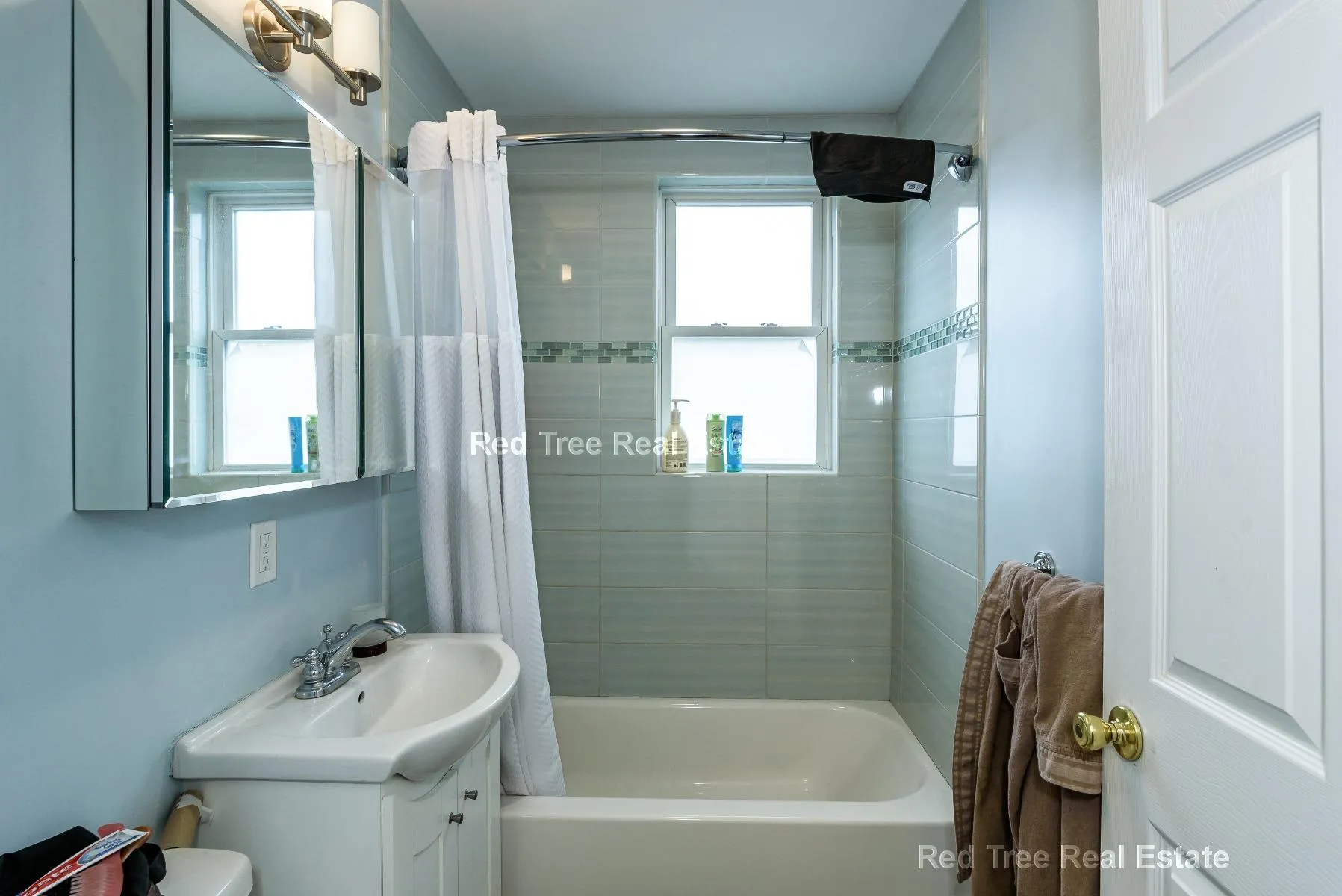 4 bed, 2 bath apartment for rent at 231 Chestnut Hill Ave Unit 2, Brighton — photo 11 of 14