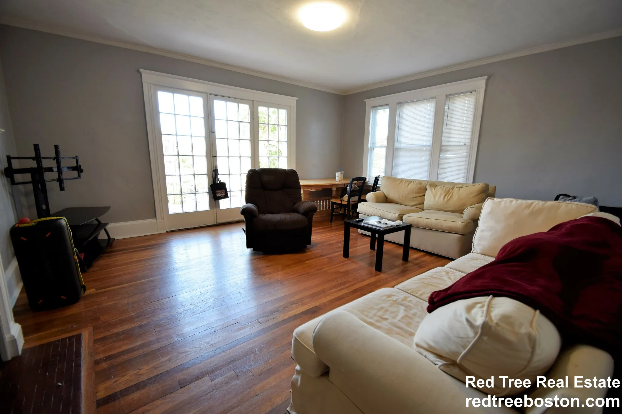 4 bed, 2 bath apartment for rent at 231 Chestnut Hill Ave Unit 2, Brighton — photo 2 of 14