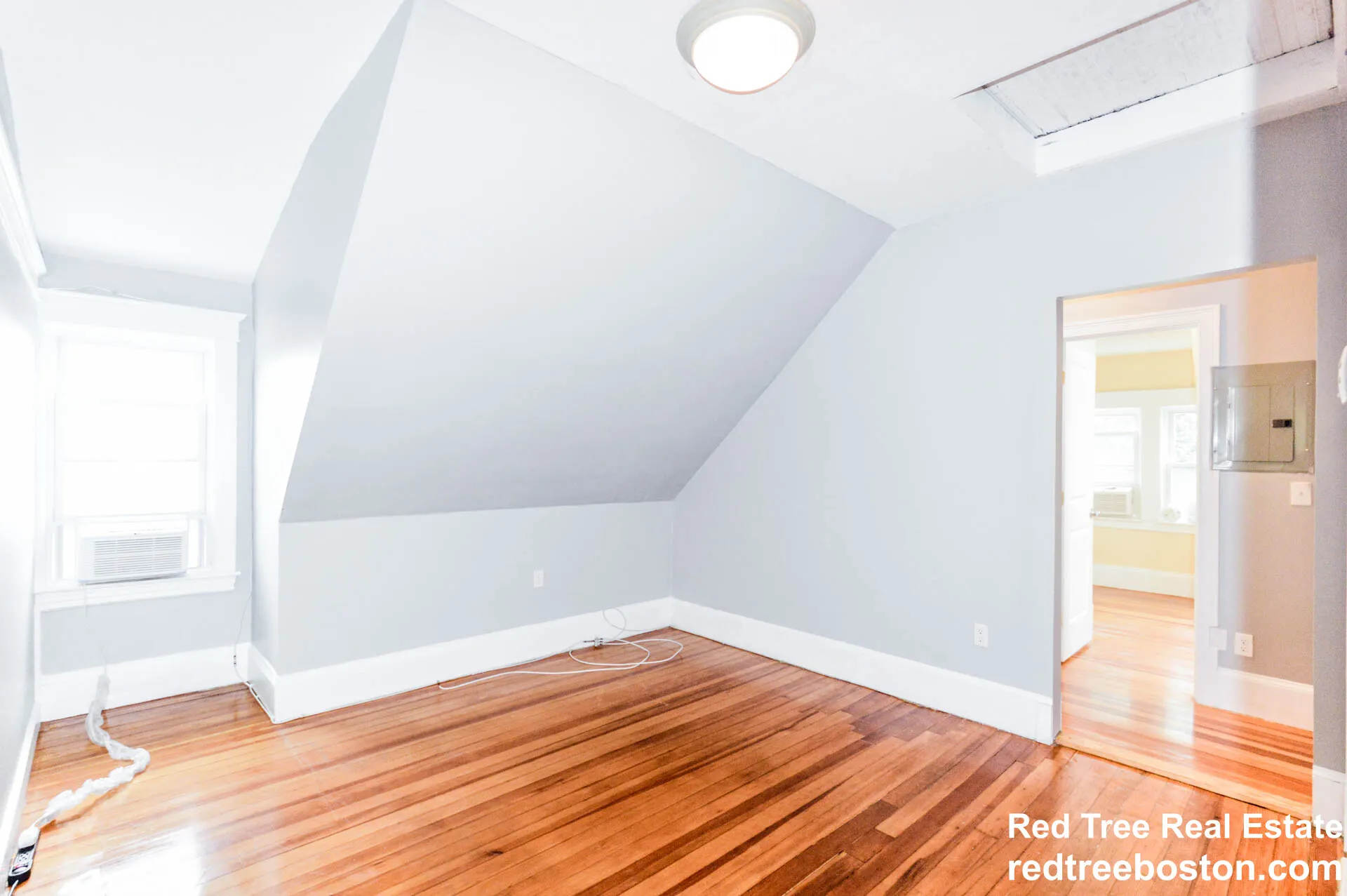 3 bed, 2 bath apartment for rent at 231 Chestnut Hill Ave Unit 3, Brighton — photo 4 of 12