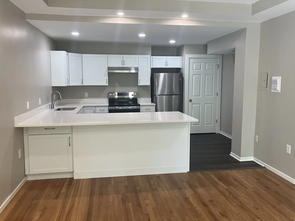 1 bed, 1 bath apartment for rent at 231 Coolidge Ave Unit 401, East Watertown