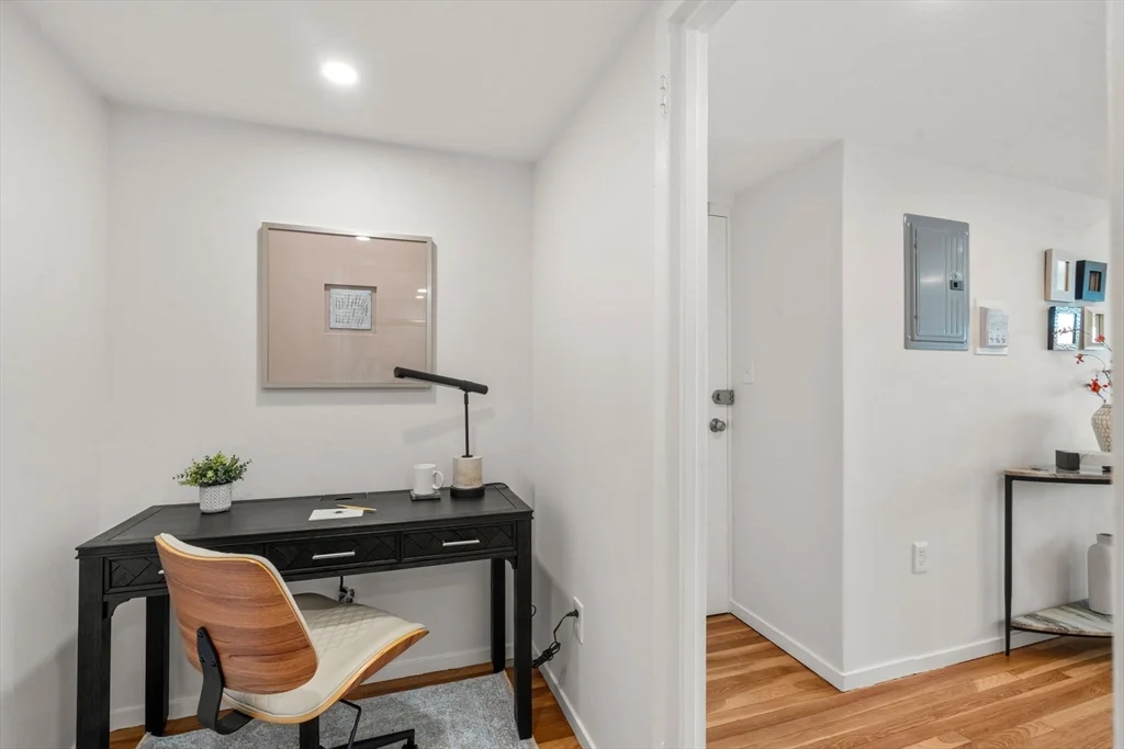 Studio bed, 1 bath apartment for rent at 231 Coolidge Ave Unit 405, Watertown — photo 10 of 15