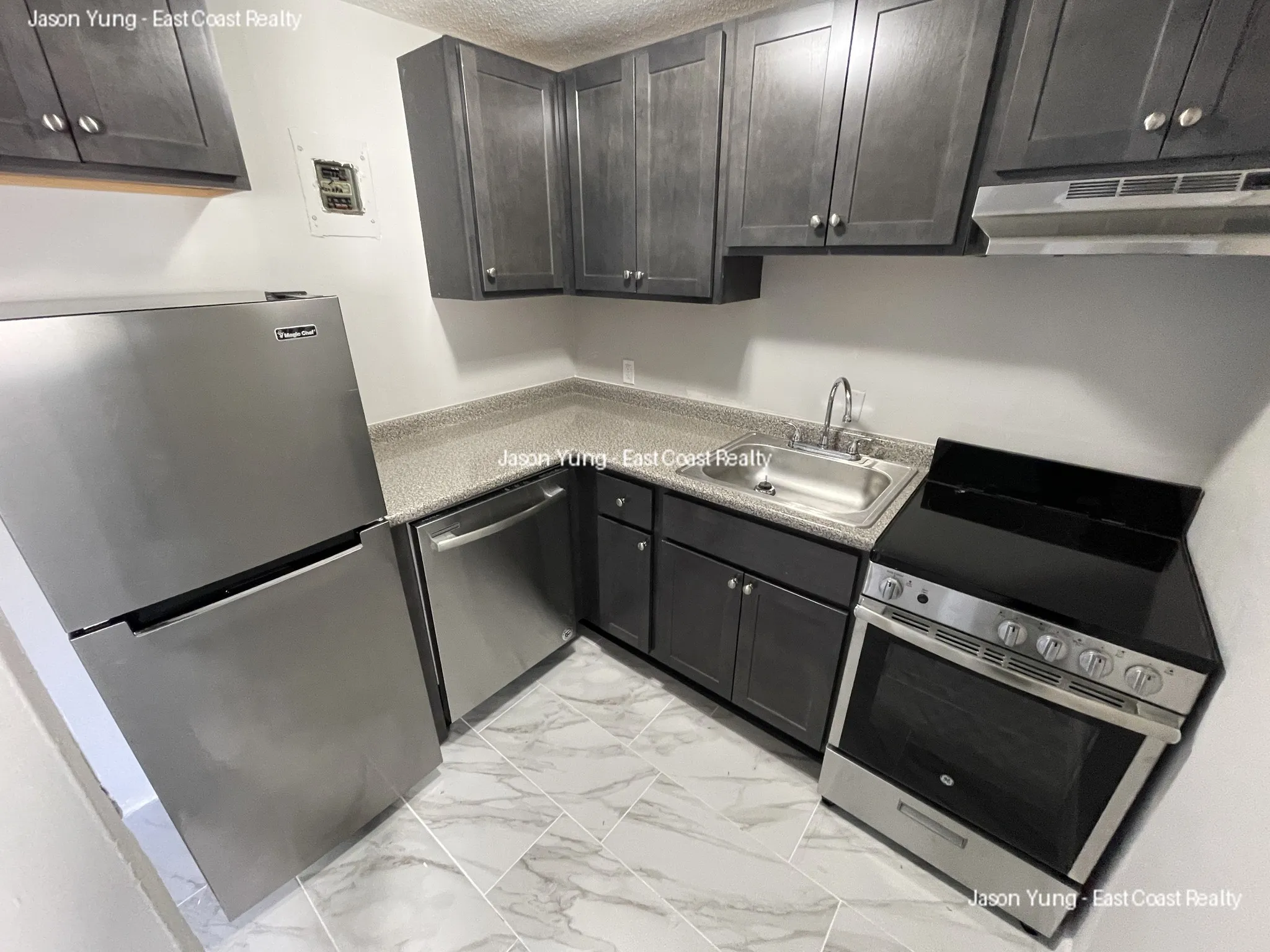 Studio bed, 1 bath apartment for rent at 231 Harrison Ave Unit 24, Chinatown