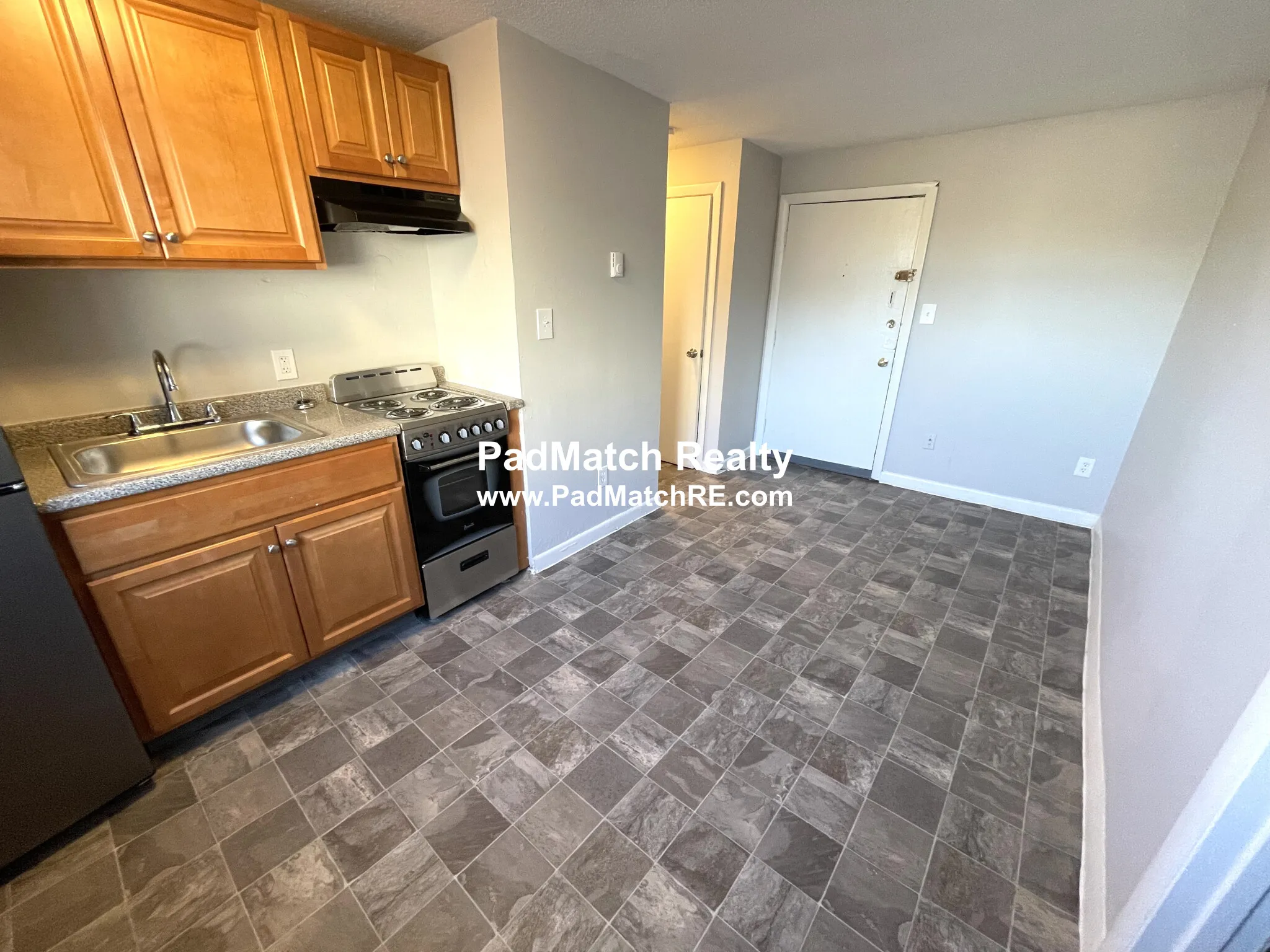 1 bed, 1 bath apartment for rent at 231 Harrison Ave Unit 6, Chinatown — photo 3 of 14