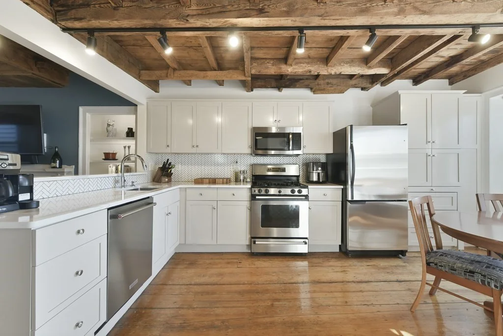 2 bed, 1 bath apartment for rent at 231 Main St Unit 3, Boston — photo 2 of 20