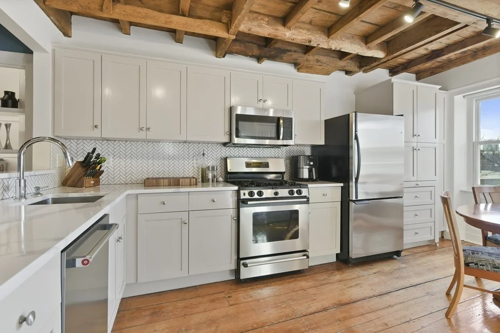 2 bed, 1 bath apartment for rent at 231 Main St Unit 3, Boston — photo 3 of 20