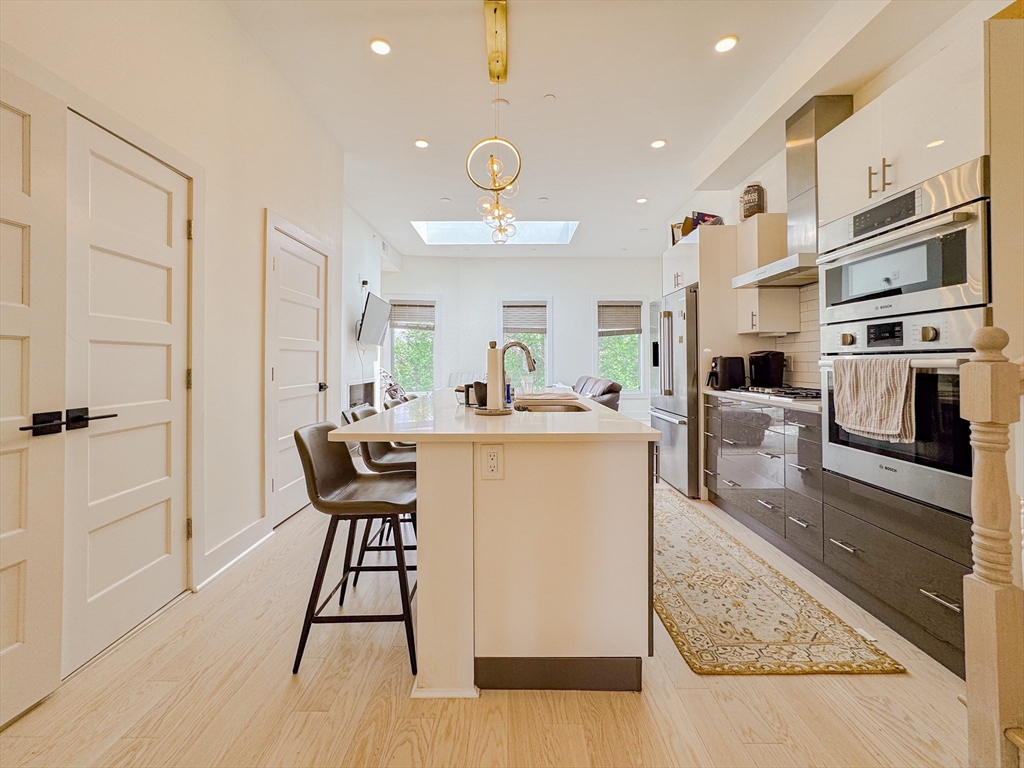 3 bed, 2 bath apartment for rent at 231 Maverick St Unit 7, East Boston — photo 4 of 23