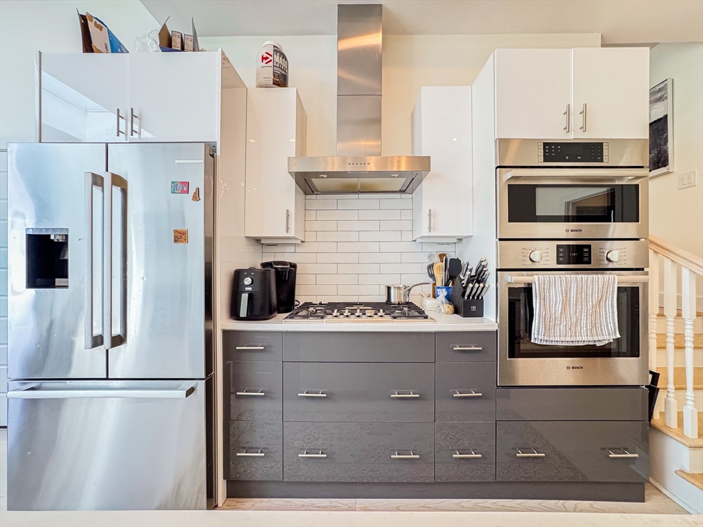 3 bed, 2 bath apartment for rent at 231 Maverick St Unit 7, East Boston — photo 5 of 23