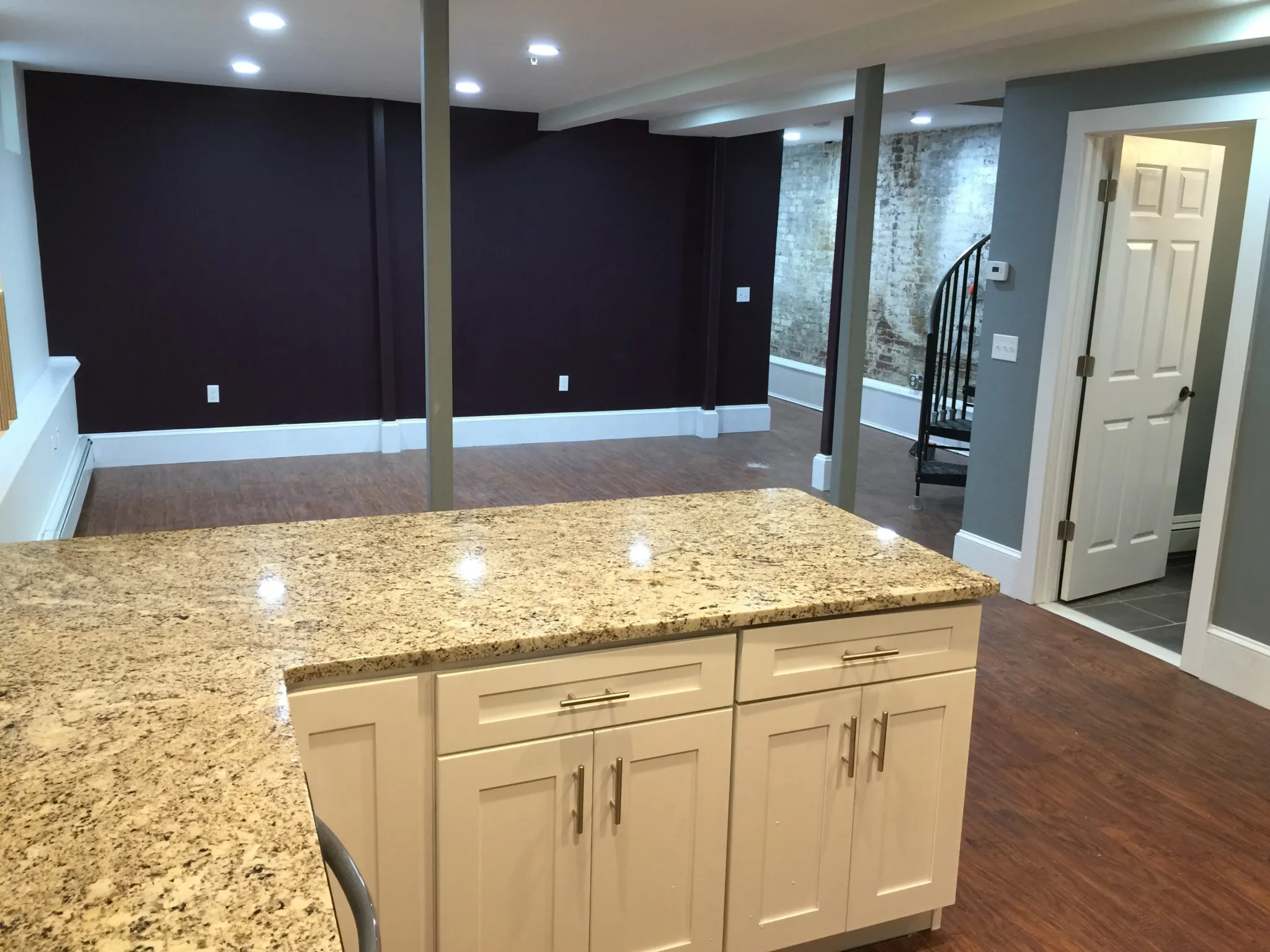 7 bed, 3 bath apartment for rent at 231 Norfolk St Unit 2, The Port — photo 2 of 10