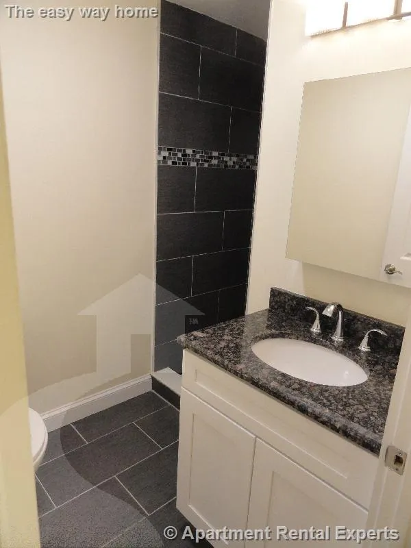 5 bed, 2 bath apartment for rent at 231 Norfolk St Unit 3, Central Square — photo 6 of 12