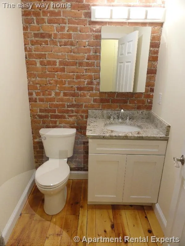 5 bed, 2 bath apartment for rent at 231 Norfolk St Unit 3, Central Square — photo 5 of 12