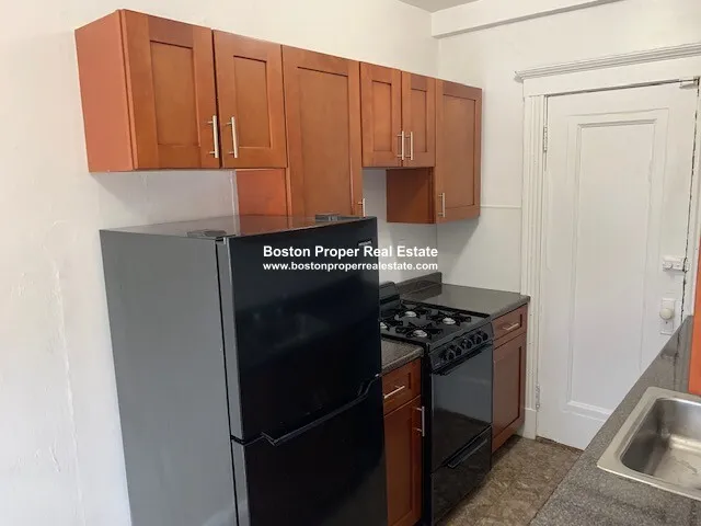 Studio bed, 1 bath apartment for rent at 231 Park Dr Unit 24, Fenway — photo 6 of 9