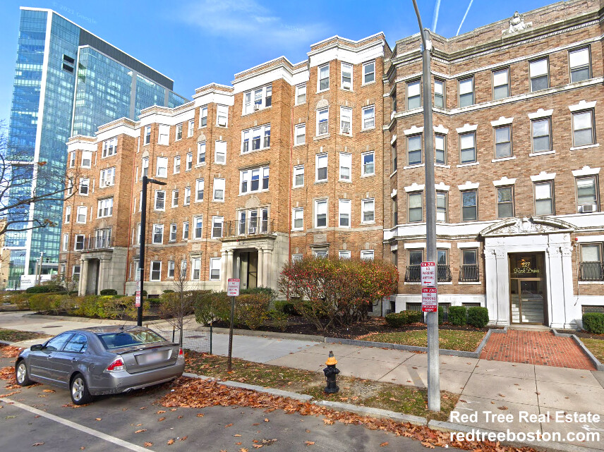 Studio bed, 1 bath apartment for rent at 231 Park Dr Unit 28, Fenway — photo 1 of 7