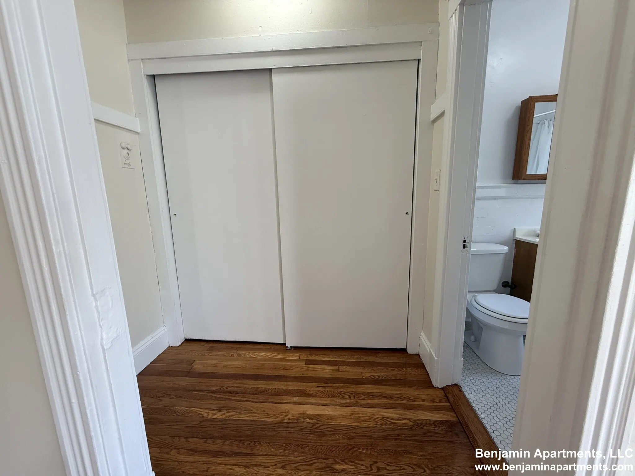 Studio bed, 1 bath apartment for rent at 231 Park Dr Unit 32, Fenway — photo 4 of 11
