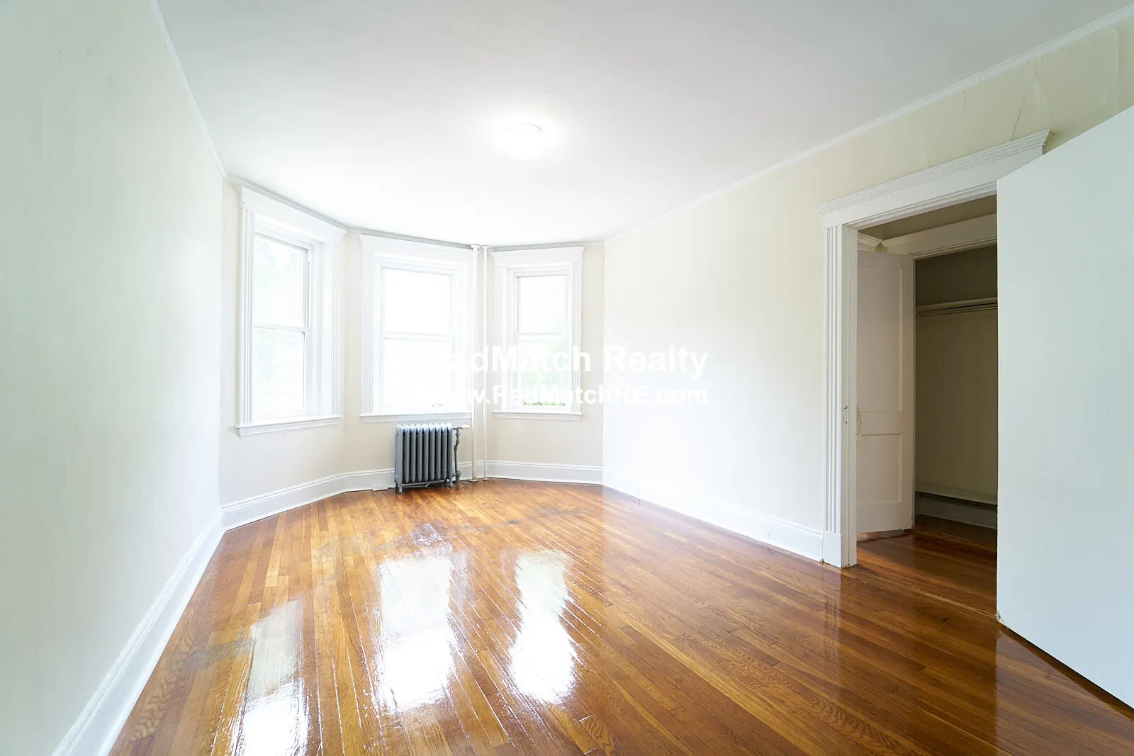 1 split bed, 1 bath apartment for rent at 231 Park Dr Unit 8, Fenway — photo 1 of 18