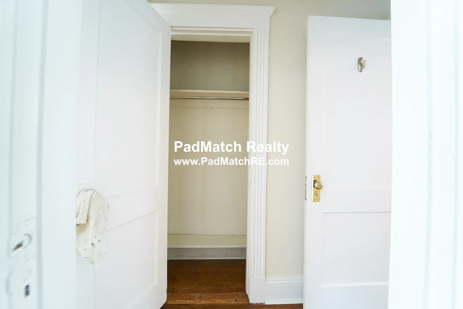 1 split bed, 1 bath apartment for rent at 231 Park Dr Unit 8, Fenway — photo 4 of 18