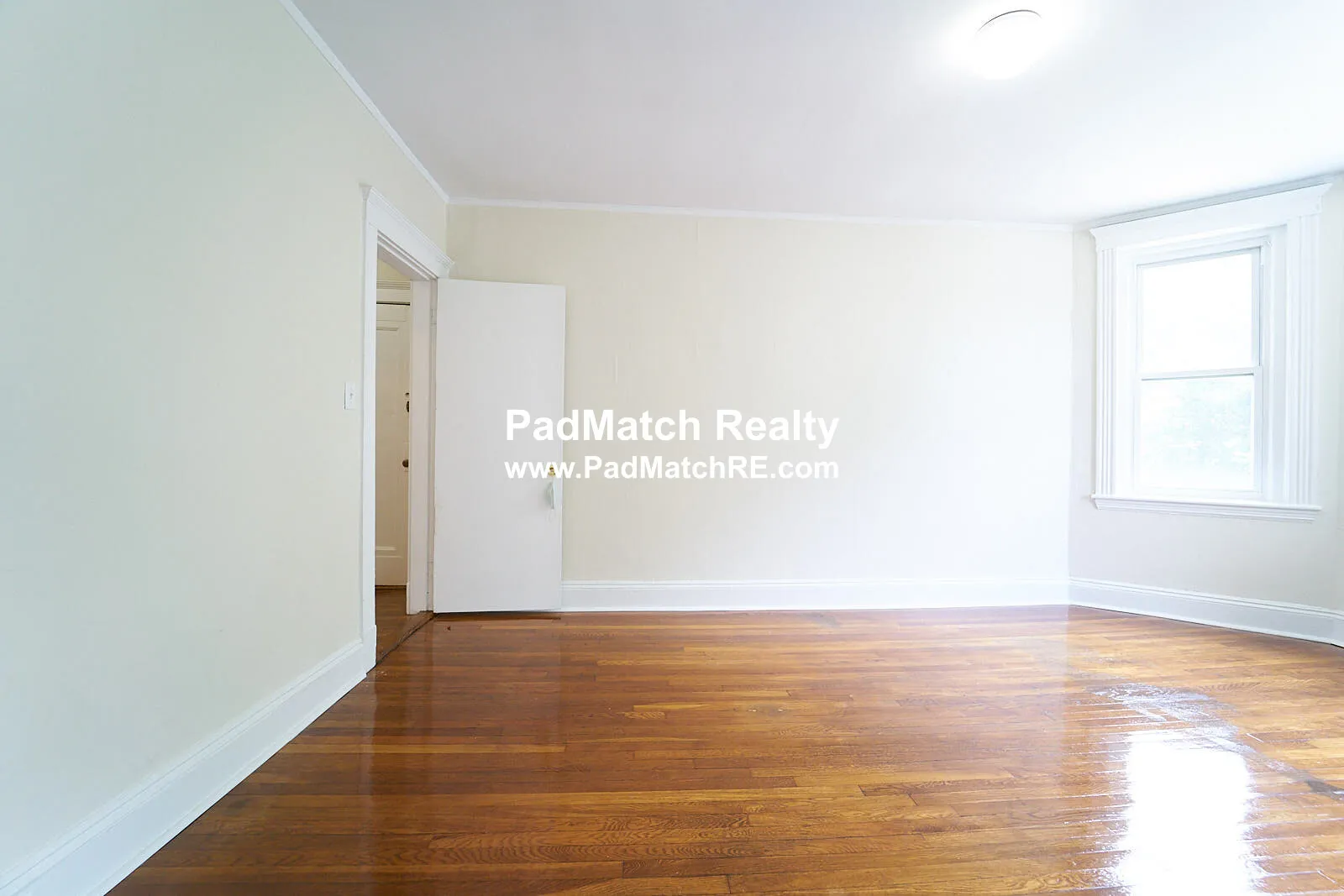 1 split bed, 1 bath apartment for rent at 231 Park Dr Unit 8, Fenway — photo 10 of 18