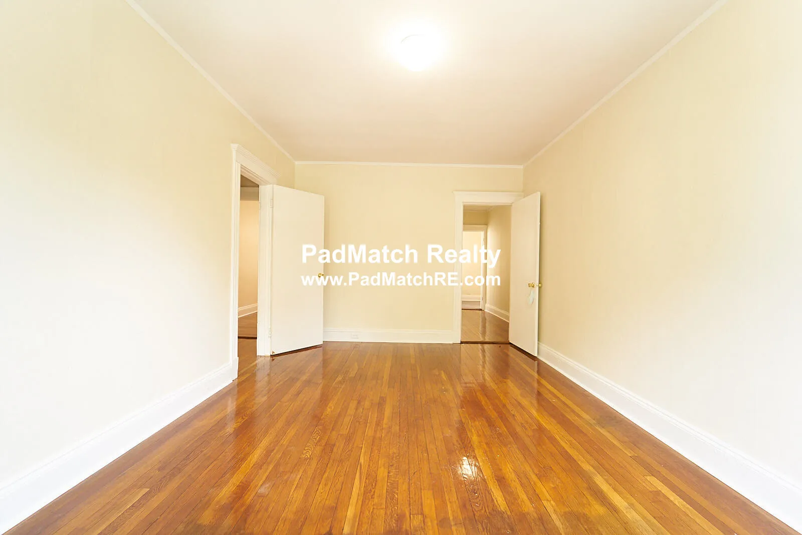 1 split bed, 1 bath apartment for rent at 231 Park Dr Unit 8, Fenway — photo 2 of 18