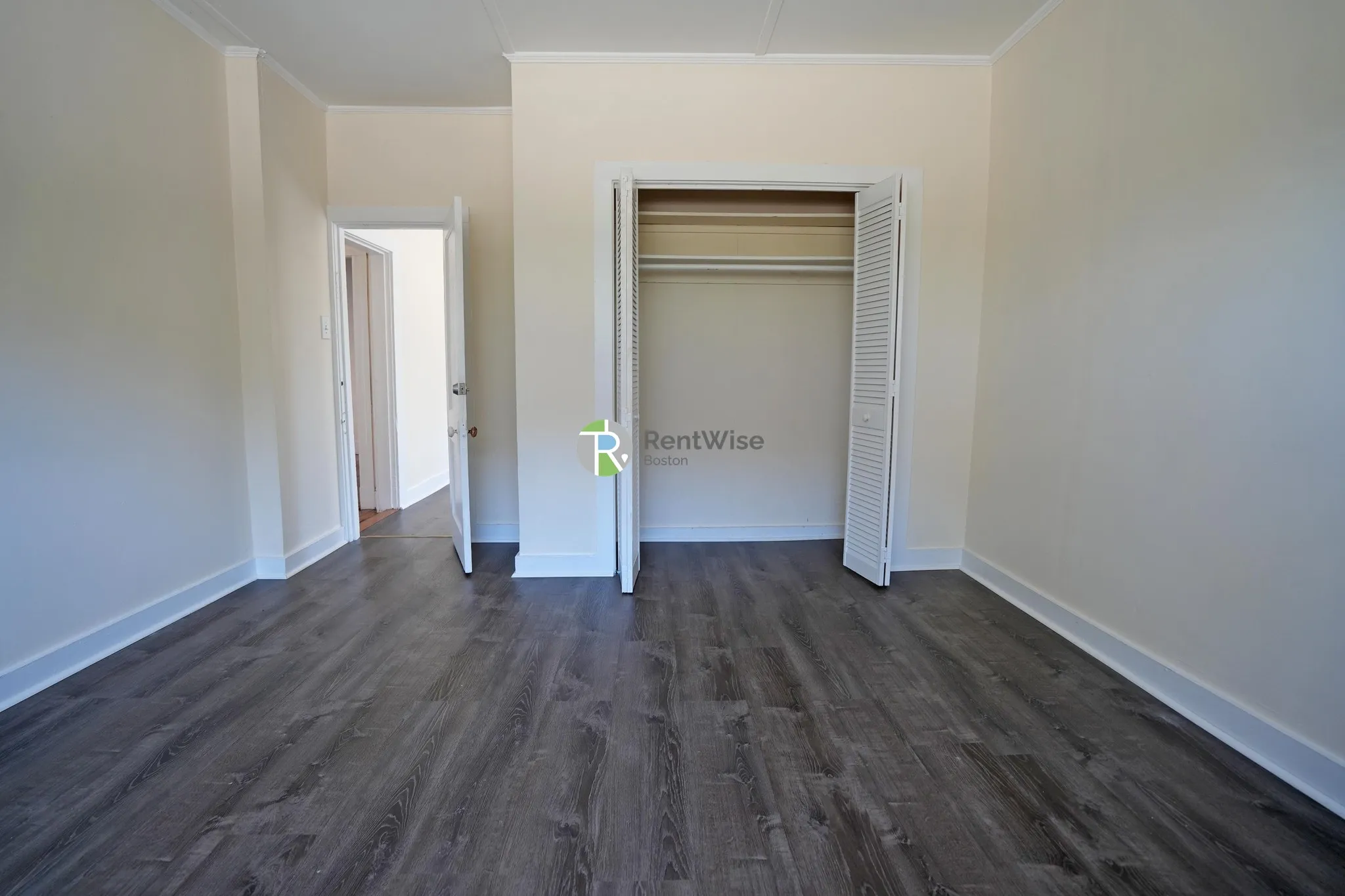 3 bed, 1 bath apartment for rent at 231 Parsons St Unit 1, Brighton — photo 9 of 19
