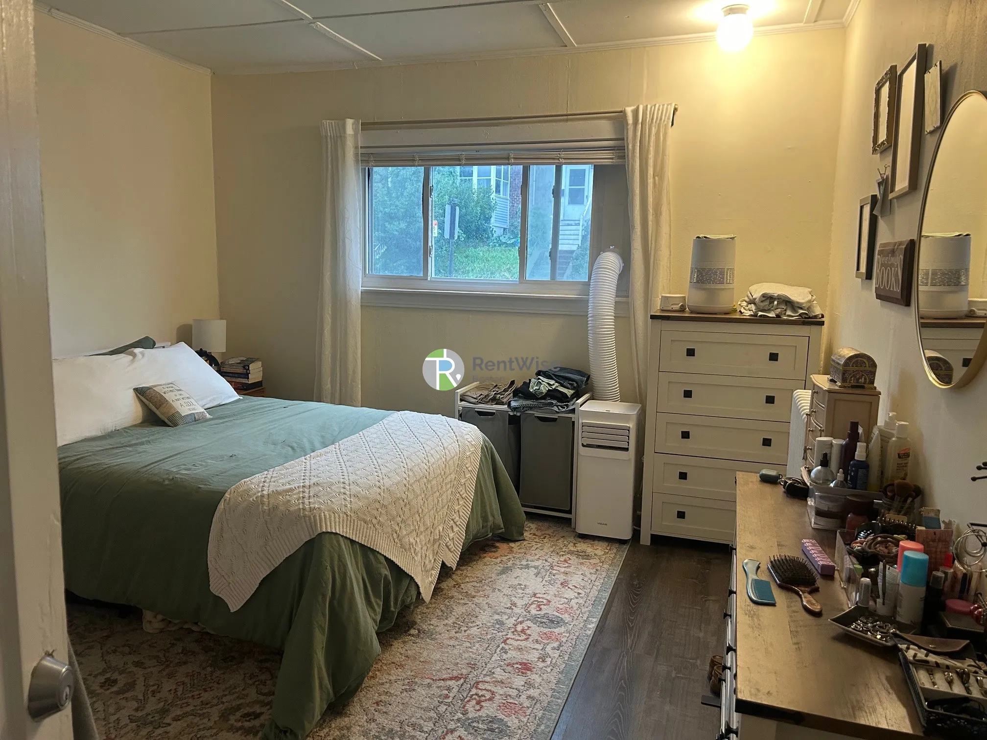 3 bed, 1 bath apartment for rent at 231 Parsons St Unit 1, Brighton — photo 5 of 15