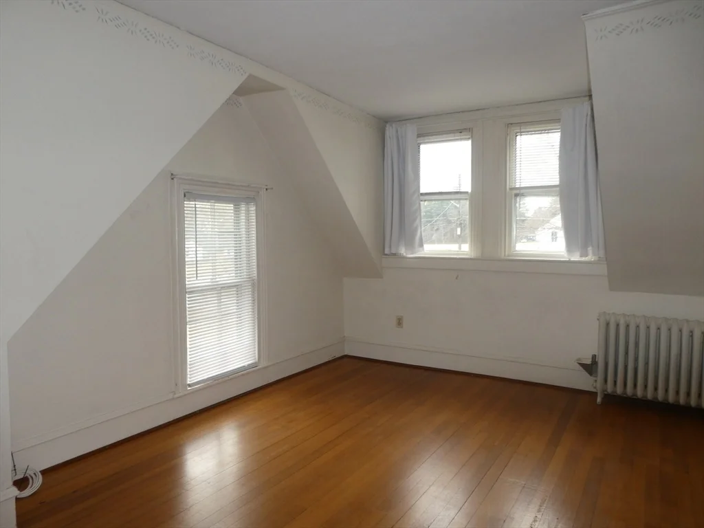 1 bed, 1 bath apartment for rent at 231 Pleasant St Unit 2, East Bridgewater — photo 5 of 10