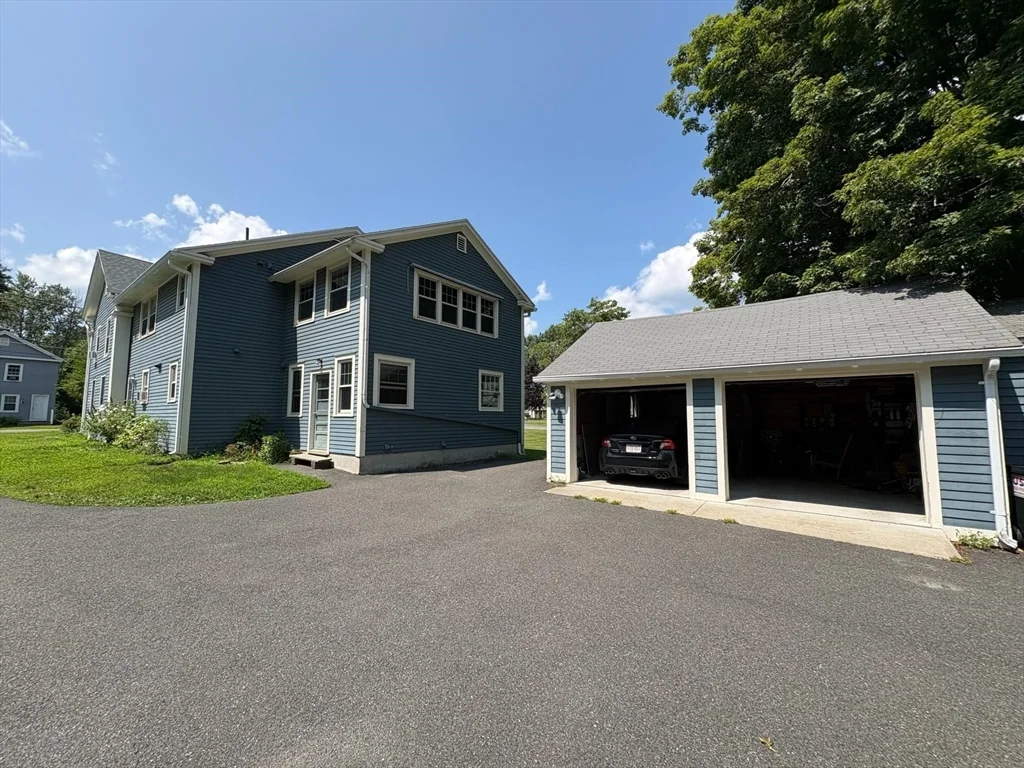 3 bed, 1 bath apartment for rent at 231 River Dr Unit 2, Hadley — photo 4 of 19