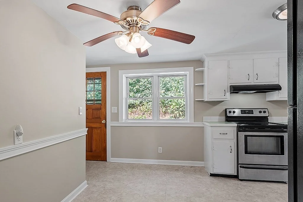 4 bed, 1 bath apartment for rent at 231 South Rd Unit 0, Pepperell — photo 5 of 24