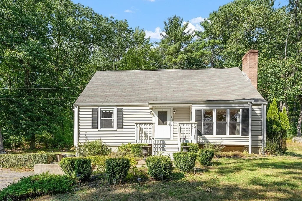 4 bed, 1 bath apartment for rent at 231 South Rd Unit 0, Pepperell — photo 1 of 24