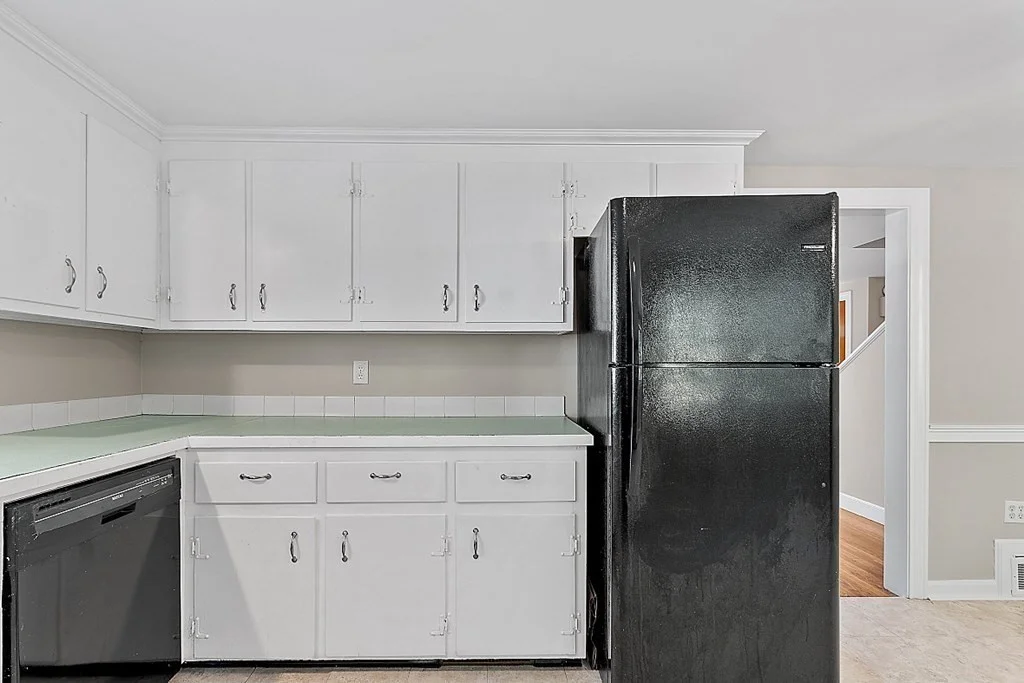 4 bed, 1 bath apartment for rent at 231 South Rd Unit 0, Pepperell — photo 4 of 24
