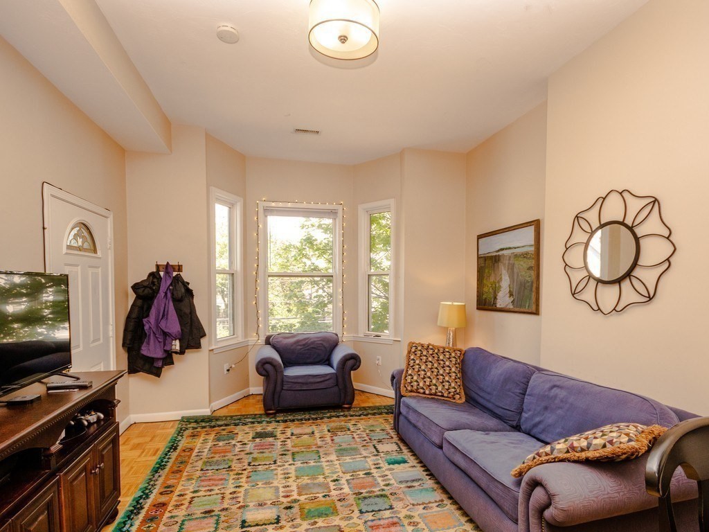 2 bed, 1 bath apartment for rent at 231 W 5th Unit 2, Boston — photo 3 of 8