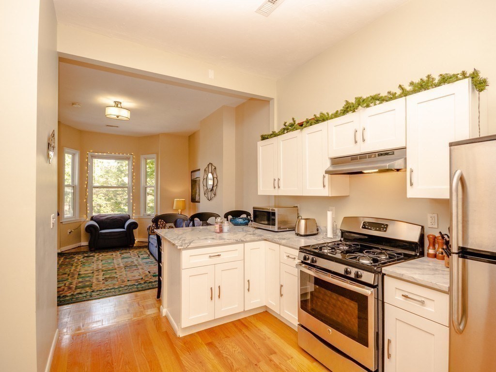 2 bed, 1 bath apartment for rent at 231 W 5th Unit 2, Boston — photo 1 of 8