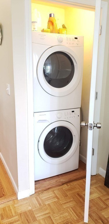 2 bed, 1 bath apartment for rent at 231 W 5th Unit 2, Boston — photo 4 of 8
