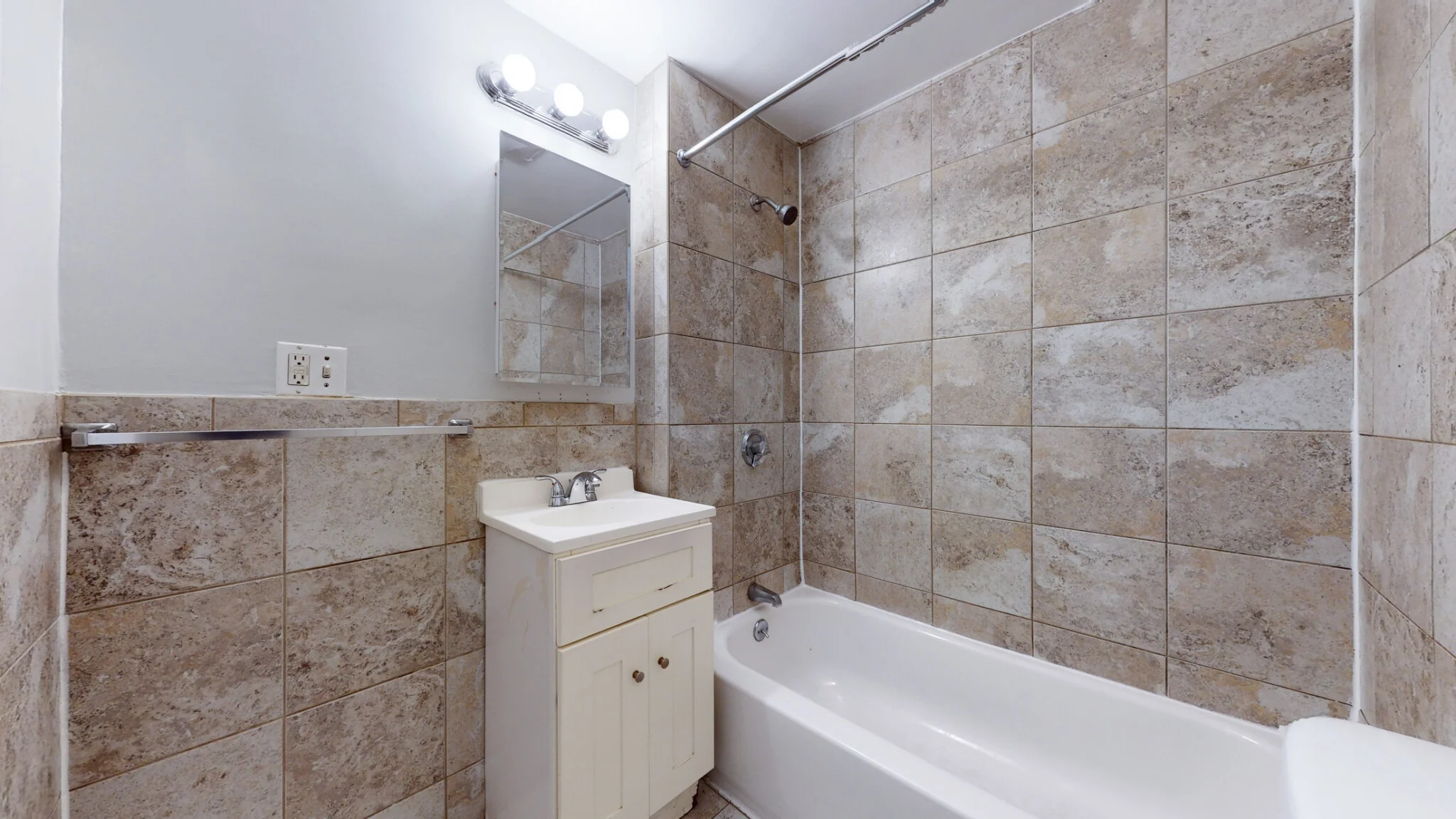 4 bed, 1 bath apartment for rent at 231 Washington St Unit 2, Dorchester — photo 21 of 25