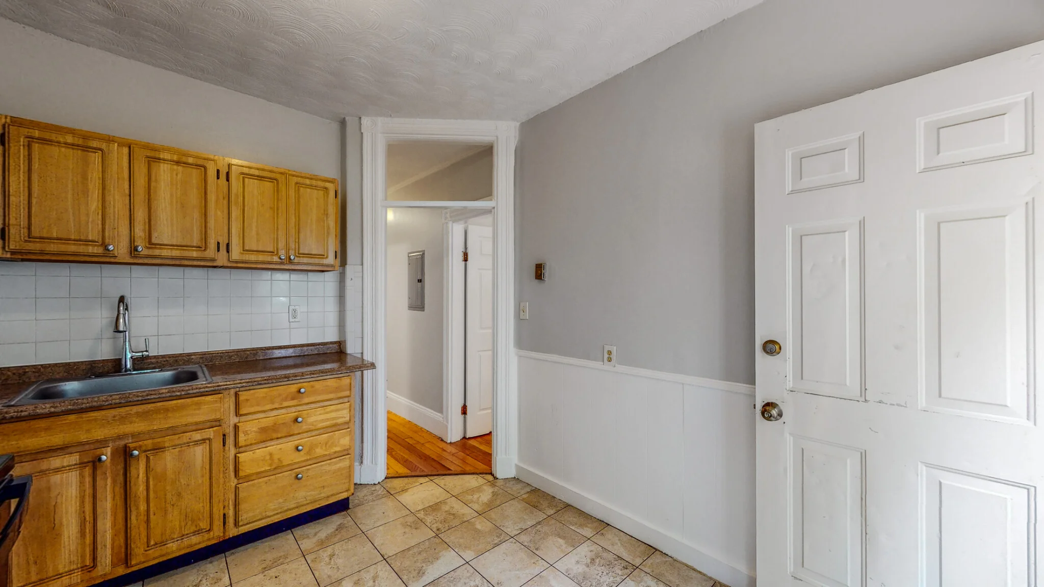 4 bed, 1 bath apartment for rent at 231 Washington St Unit 2, Dorchester — photo 8 of 25