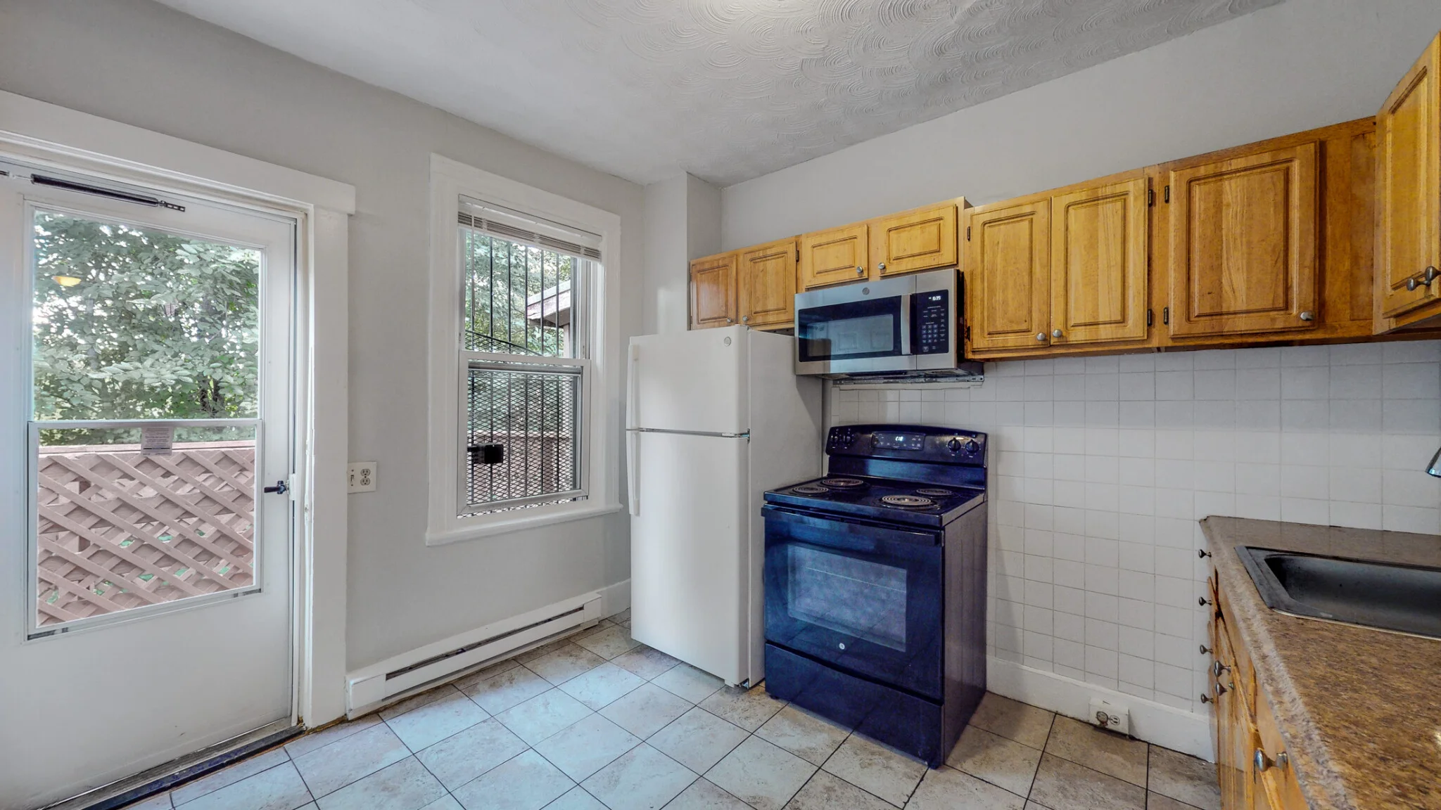 4 bed, 1 bath apartment for rent at 231 Washington St Unit 2, Dorchester — photo 6 of 25