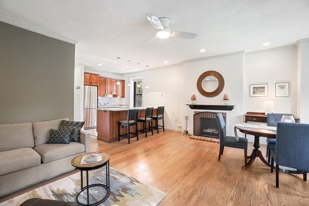 1 bed, 1 bath apartment for rent at 231 West Newton Unit 4, Back Bay — photo 1 of 16