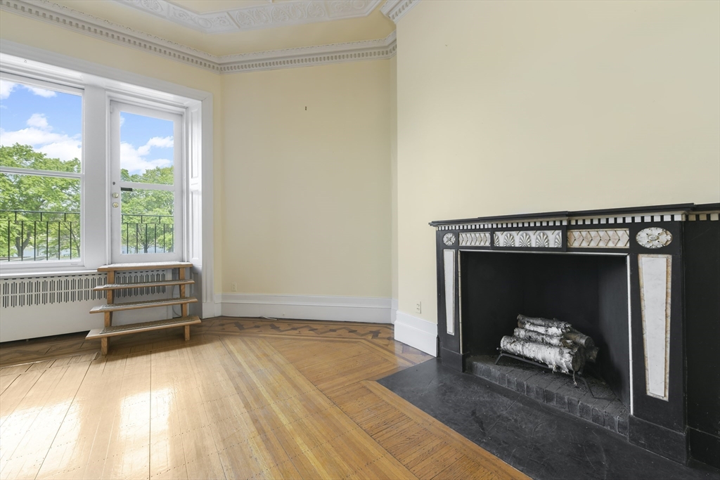 2 bed, 2 bath apartment for rent at 232 Beacon St Unit 4, Back Bay — photo 2 of 19