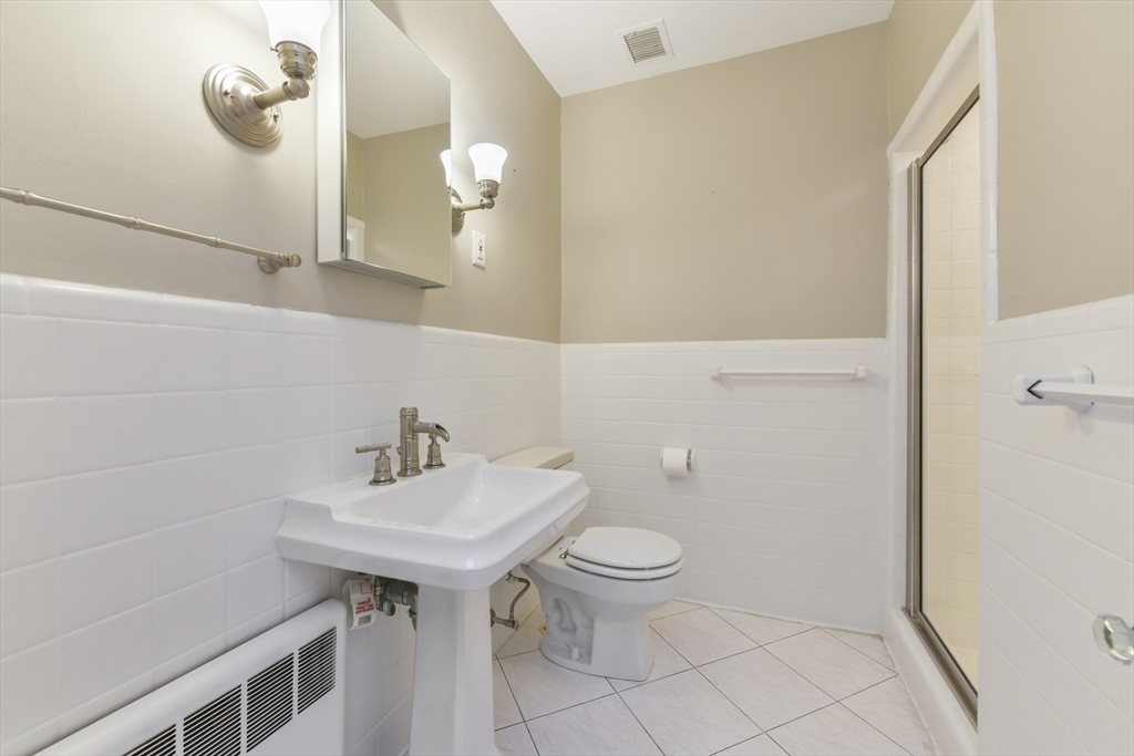 2 bed, 2 bath apartment for rent at 232 Beacon St Unit 4, Back Bay — photo 9 of 19