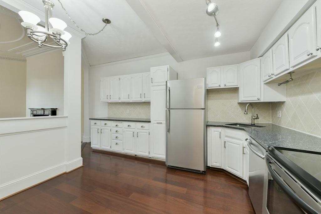 2 bed, 2 bath apartment for rent at 232 Beacon St Unit 4, Back Bay — photo 8 of 19