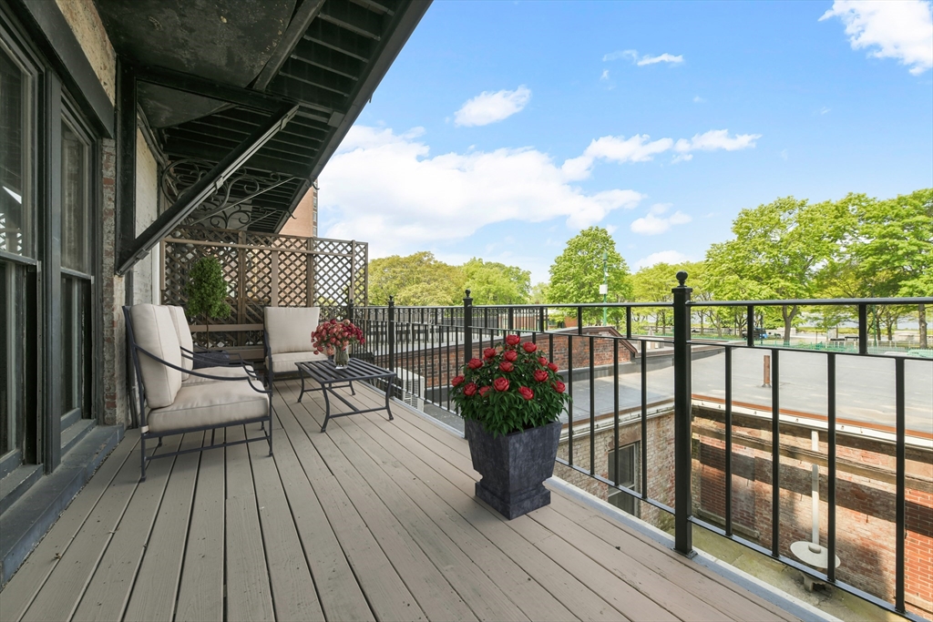 2 bed, 2 bath apartment for rent at 232 Beacon St Unit 4, Back Bay