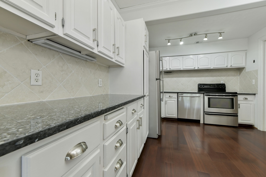 2 bed, 2 bath apartment for rent at 232 Beacon St Unit 4, Back Bay — photo 7 of 19